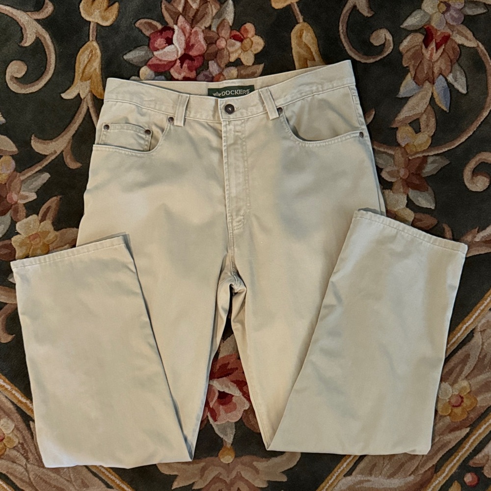 Dockers Men’s Light Tan Casual Trousers